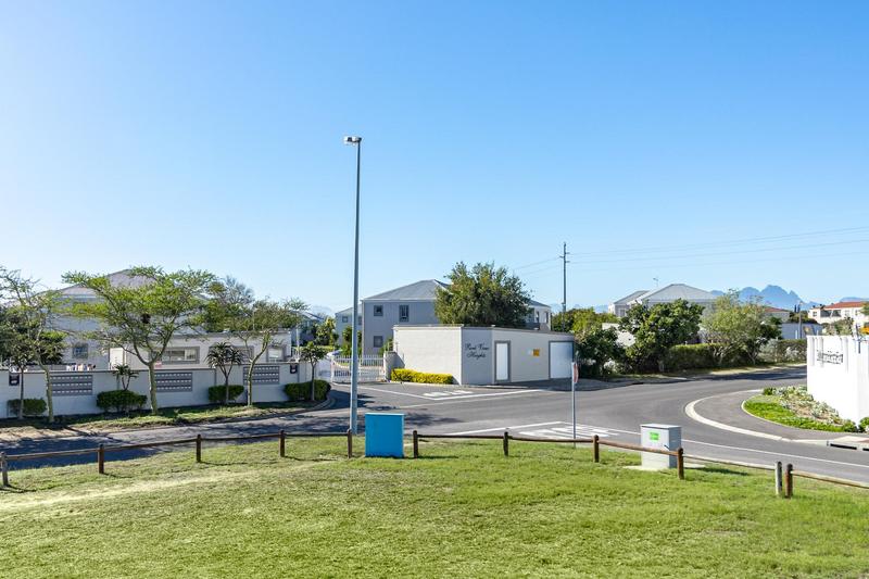 2 Bedroom Property for Sale in Sonstraal Heights Western Cape